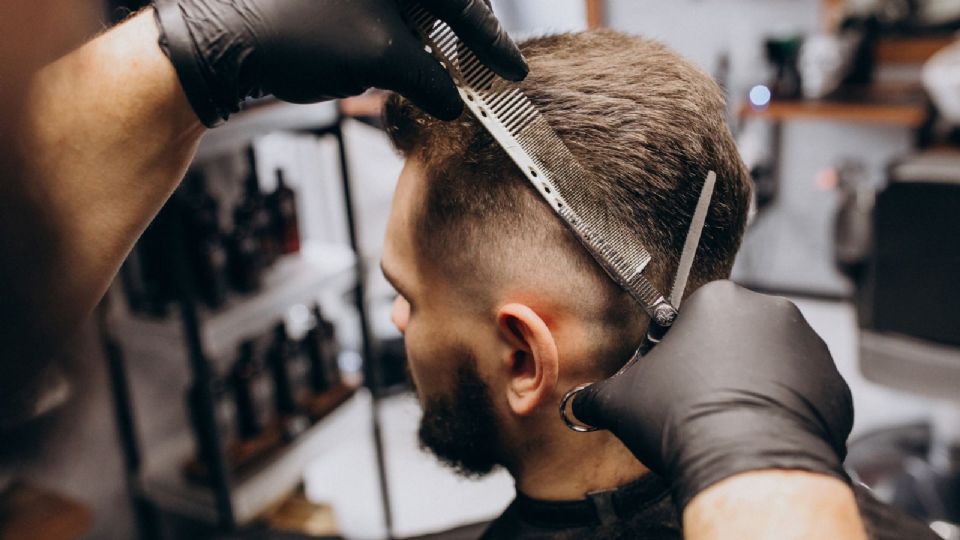 Conoce los 5 cortes de cabello que son tendencia este 2024 para los hombres.