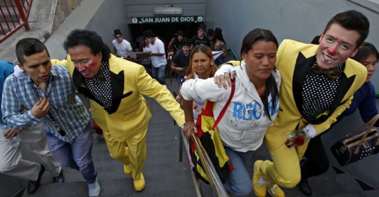 Así luce Costel sin maquillaje, ¿todo un rompecorazones