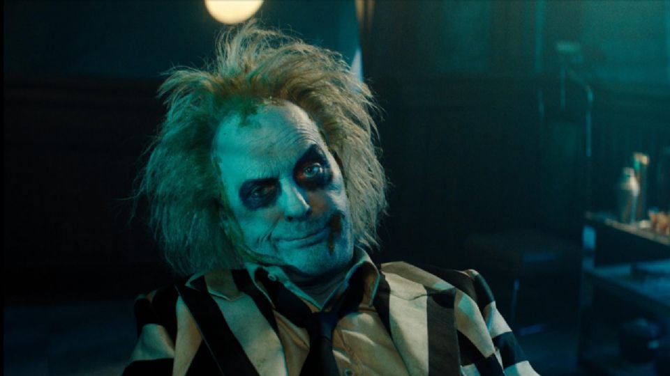 Un hombre sorprendió con el disfraz de Beetlejuice en pleno festejo de Halloween.