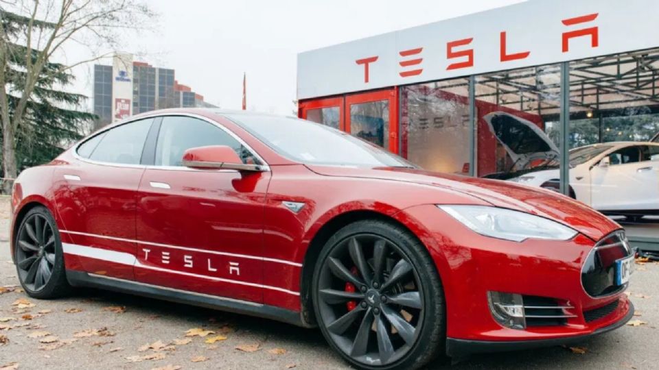 Tesla Motors ofrece empleos en México