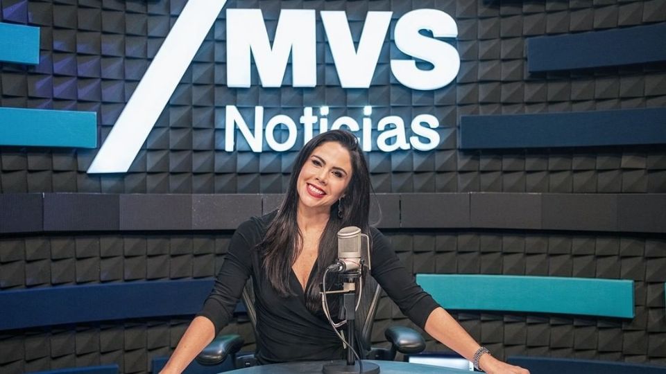 Paola Rojas comenzó su carrera en el periodismo dentro de las emisiones de radio