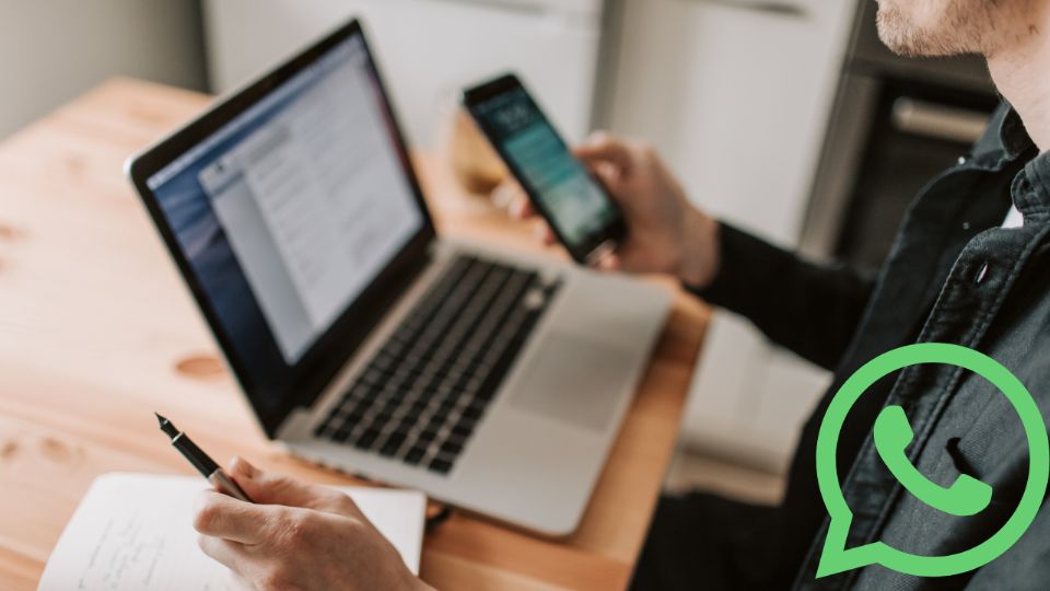 WhatsApp permite activar el modo oscuro en Android, iPhone y Web con solo unos pasos desde el menú de ajustes.