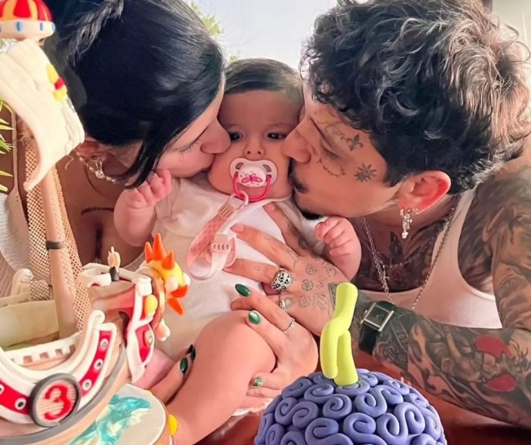 Cazzu, Christian Nodal y su hija
