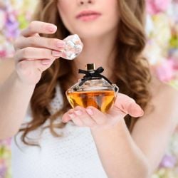 5 perfumes con aroma a jabón que te harán oler a limpio durante todo el día