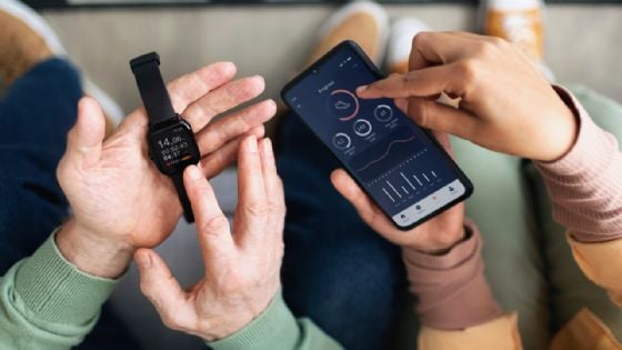 ¿Es mejor un smartwatch o un anillo inteligente para monitorear tu salud?