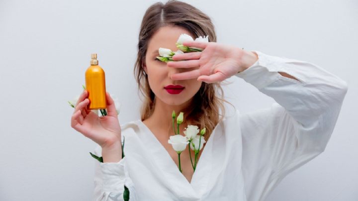 4 perfumes para mujeres sin alcohol que cuidarán tu piel