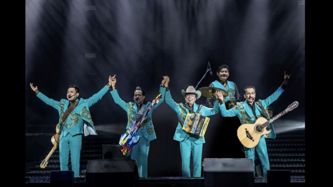 Los Tigres del Norte rugen con fuerza en el Palacio de los Deportes