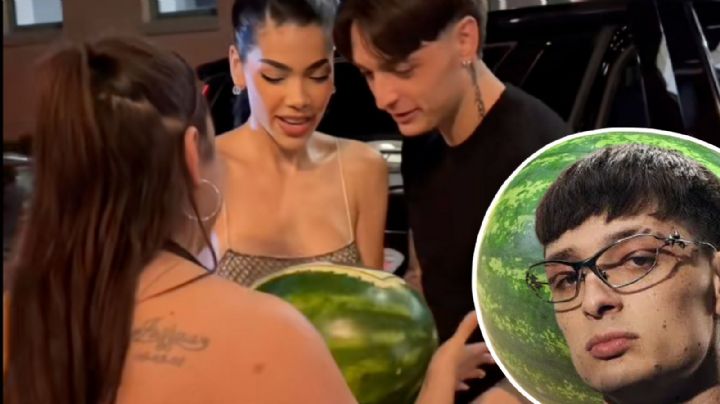 ¿Por qué le regalaron a Peso Pluma y Kenia Os una sandía? Así reaccionaron al recibirla (VIDEO)