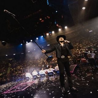 Christian Nodal hace historia en la Arena Monterrey